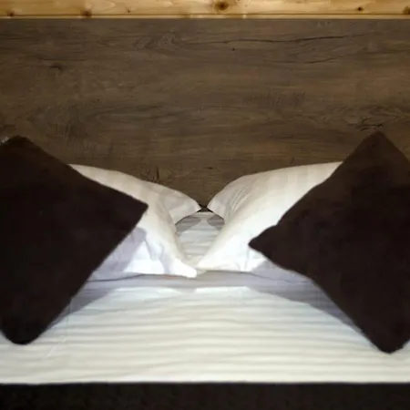 Üdülőpark Casa Arina *